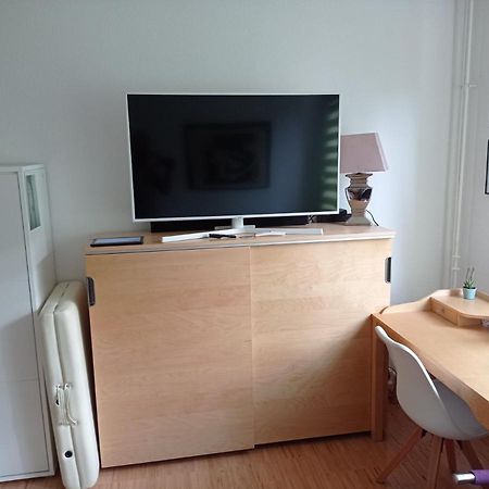 Ferienwohnung Fuer 1-3 Personen In Berlin, Naehe U Friedrichsfelde Exterior photo