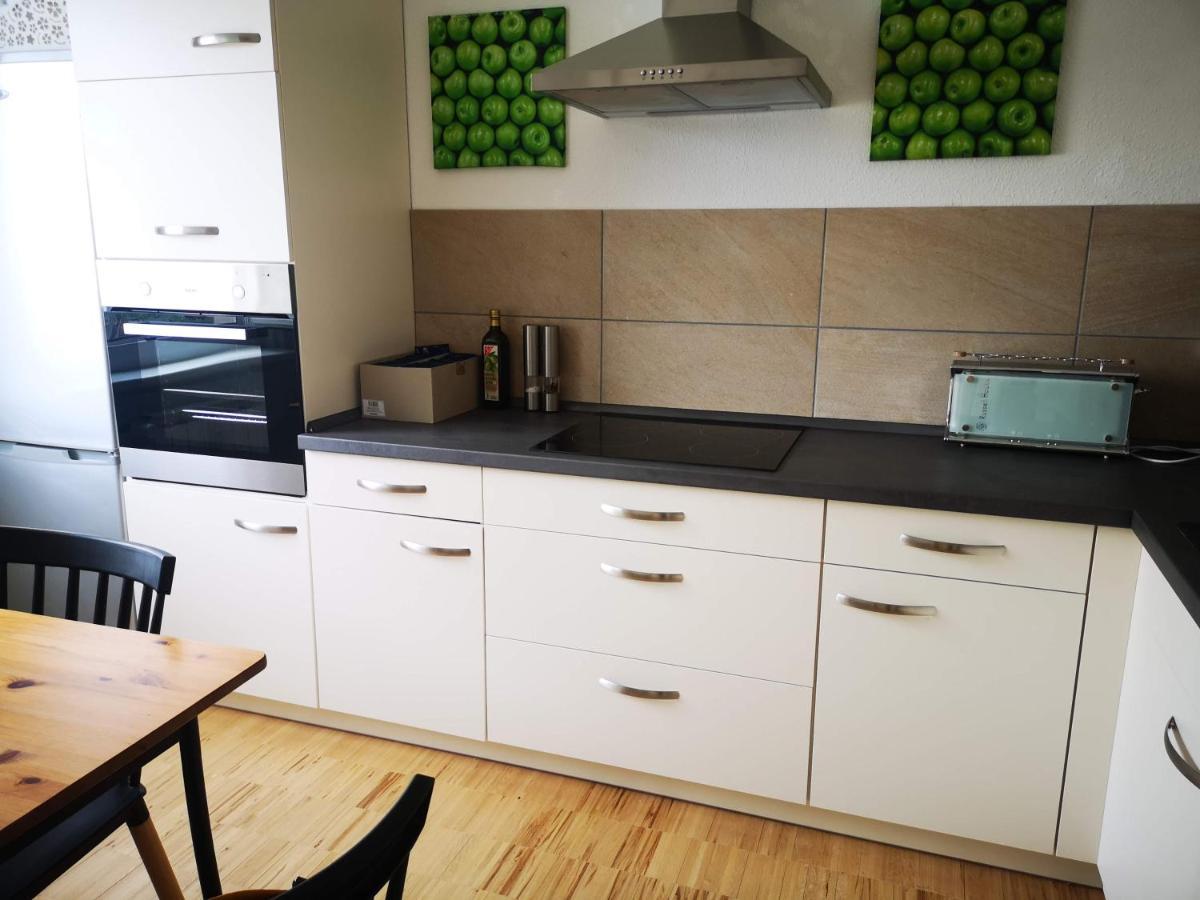 Ferienwohnung Fuer 1-3 Personen In Berlin, Naehe U Friedrichsfelde Exterior photo