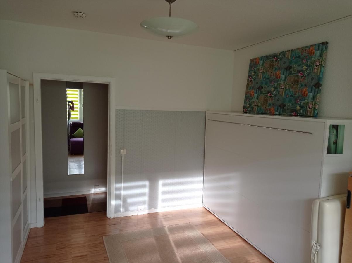 Ferienwohnung Fuer 1-3 Personen In Berlin, Naehe U Friedrichsfelde Exterior photo