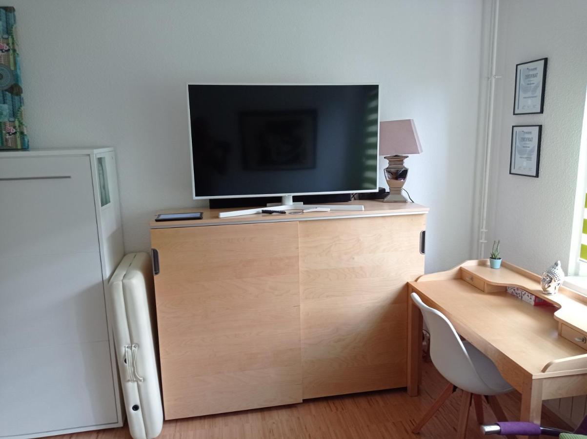 Ferienwohnung Fuer 1-3 Personen In Berlin, Naehe U Friedrichsfelde Exterior photo